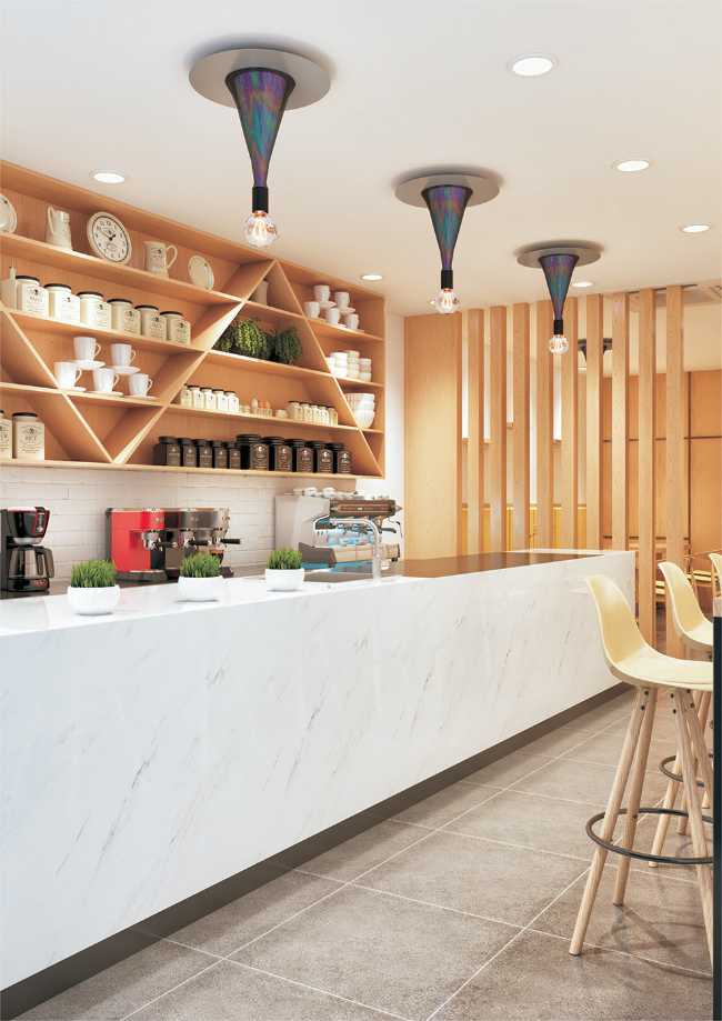 Lampada da soffitto in un bar