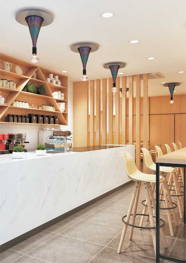 Lampada da soffitto in un bar