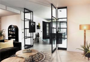 Glass door with invisible pivot hinge System M +